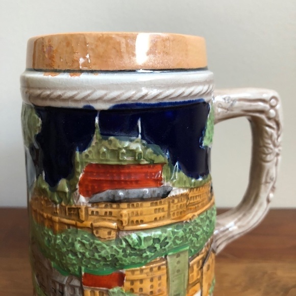 VINTAGE Quebec souvenir stein - Picture 4 of 8